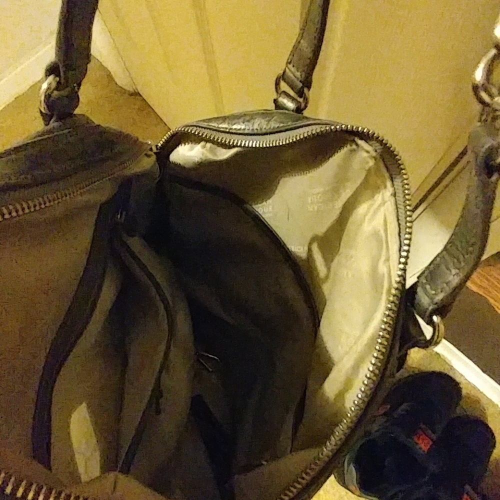 Purse - Picture 3 of 4